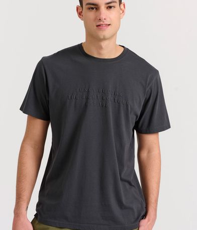 T-shirt με embossed τύπωμα στο στήθος