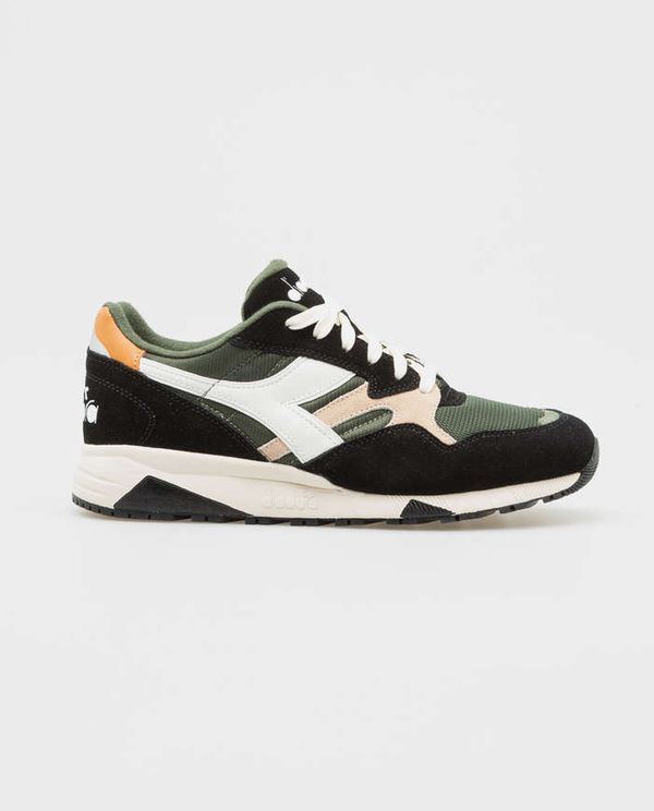 Sneakers N902 DIADORA